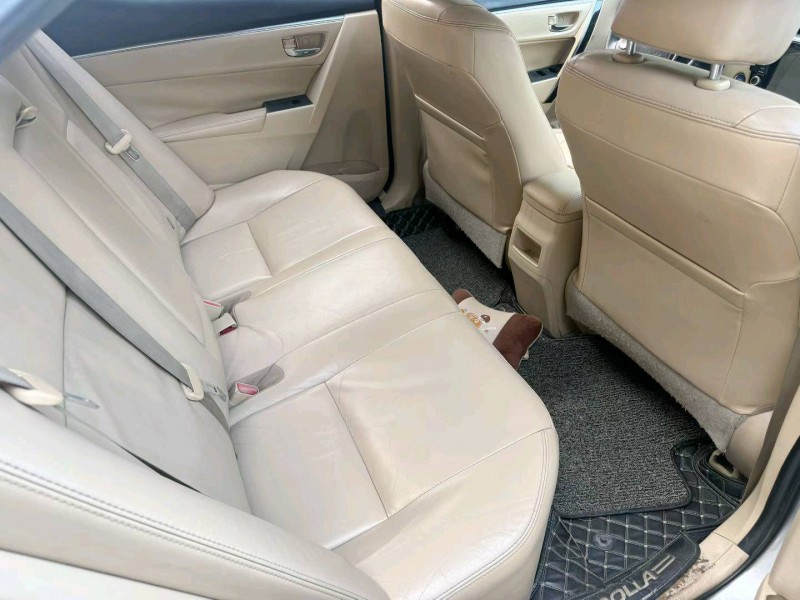 中山16年丰田雷凌6