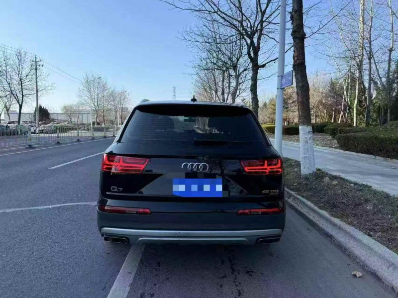 青岛20年奥迪Q79