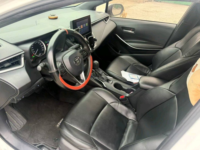 中山22年丰田雷凌8