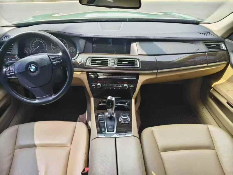 承德11年宝马7系4