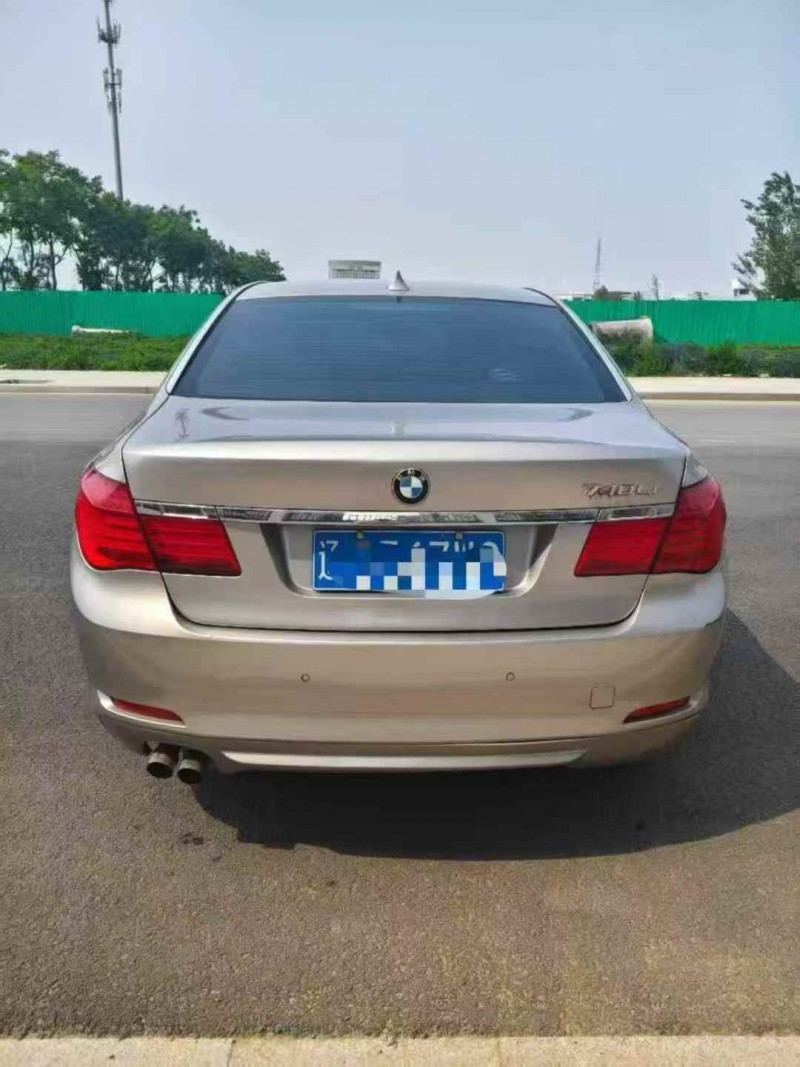 承德11年宝马7系9