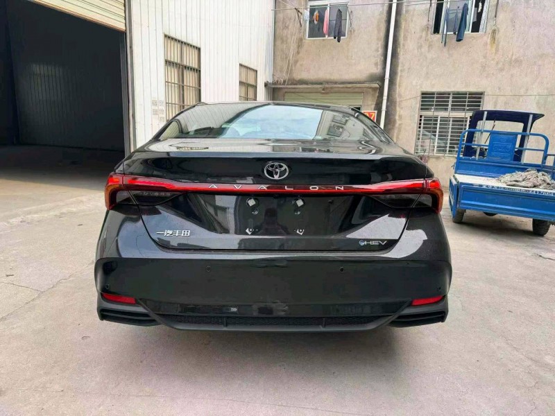 武汉25年丰田亚洲龙6