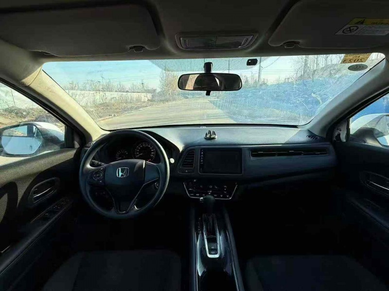 青岛21年本田缤智4