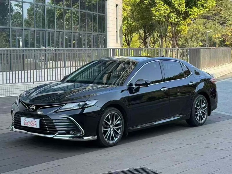 佛山22年丰田凯美瑞3