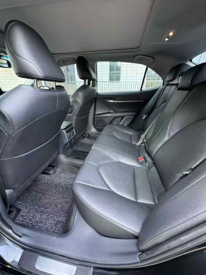 佛山22年丰田凯美瑞6