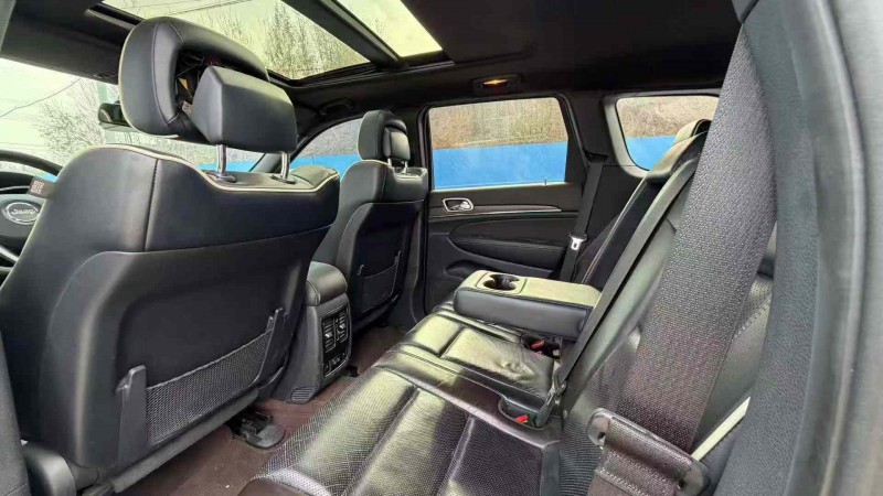 青岛17年Jeep大切诺基5