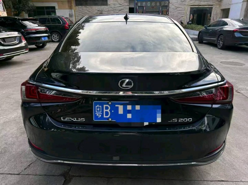 东莞23年雷克萨斯ES7