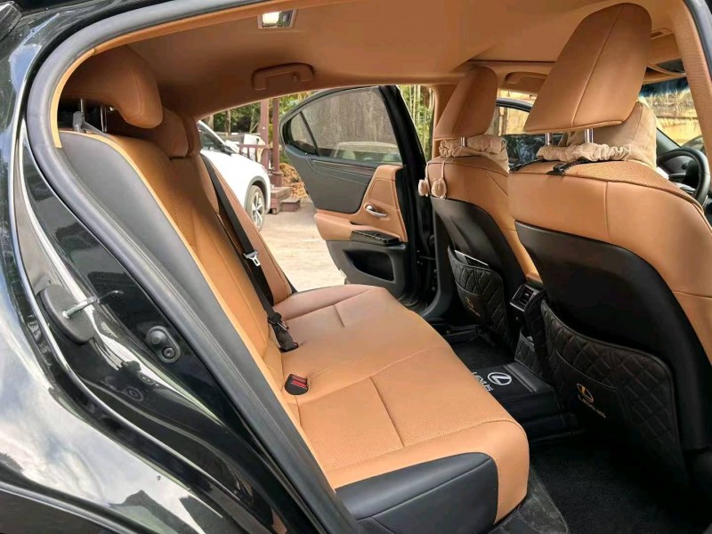 东莞23年雷克萨斯ES8