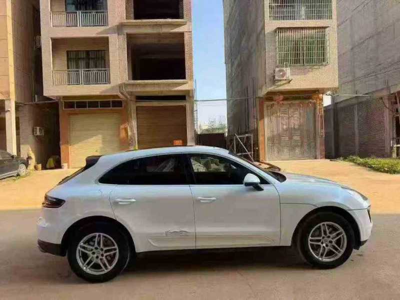 贵港14年保时捷Macan3