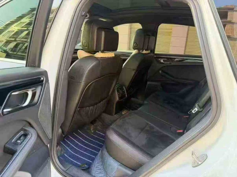 贵港14年保时捷Macan5