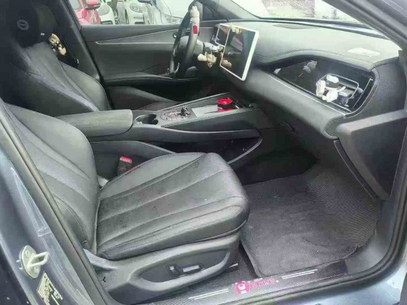 张家界25年比亚迪海豹4