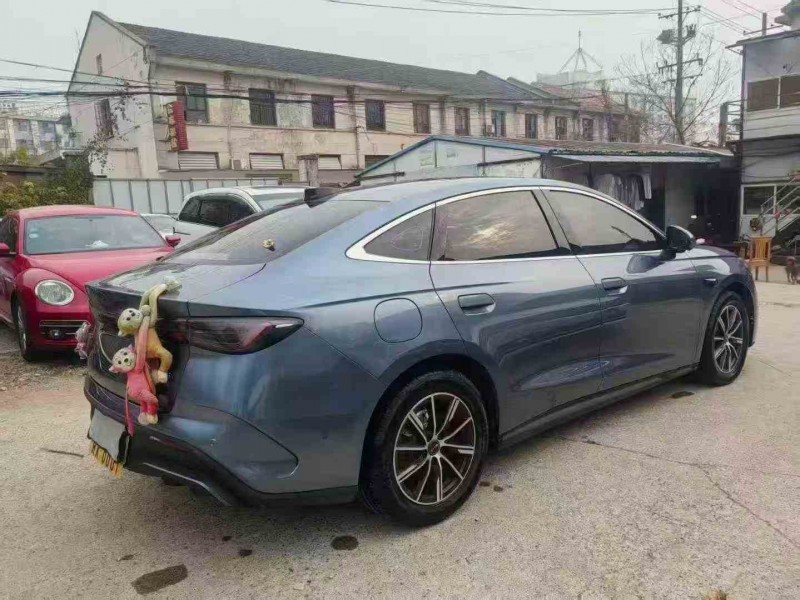 张家界25年比亚迪海豹8