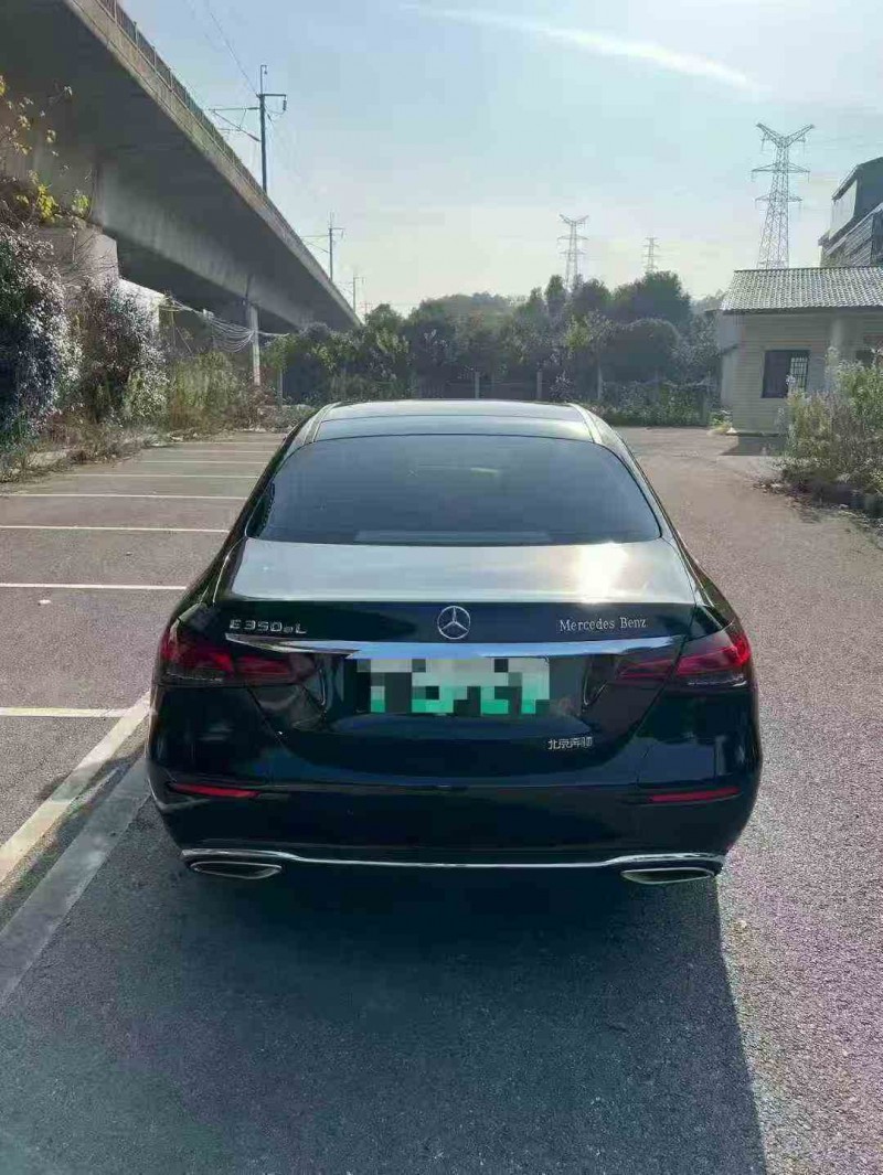 张家界23年奔驰E9