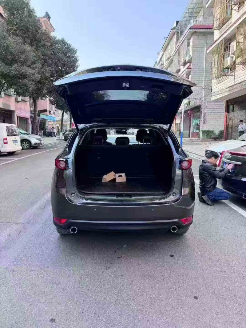 邵阳20年马自达CX-48