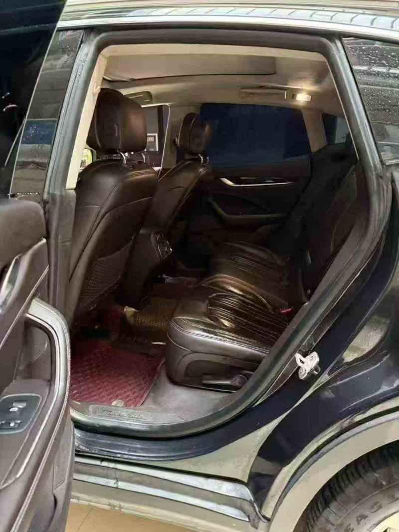 铜陵17年玛莎拉蒂Levante4