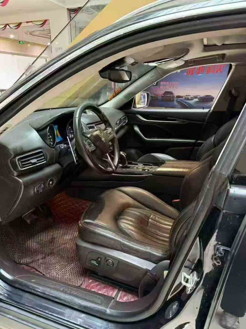 铜陵17年玛莎拉蒂Levante5