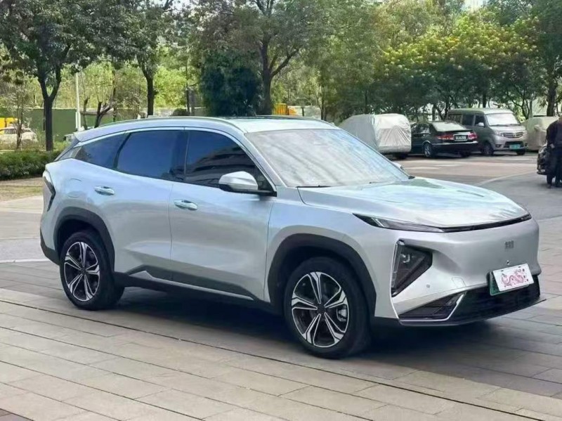 佛山25年吉利银河2