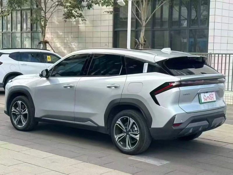 佛山25年吉利银河8