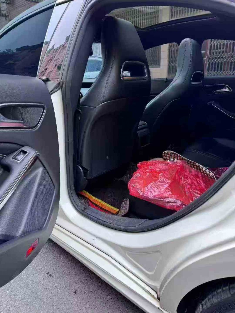 邵阳15年奔驰CLA6