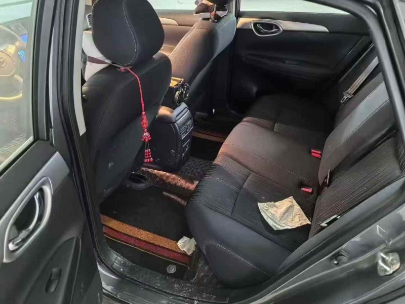 咸阳23年日产轩逸5