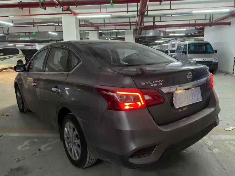 咸阳23年日产轩逸7