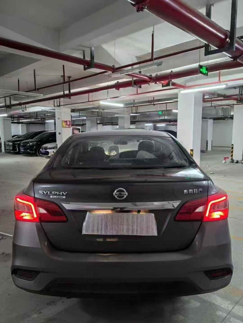 咸阳23年日产轩逸8