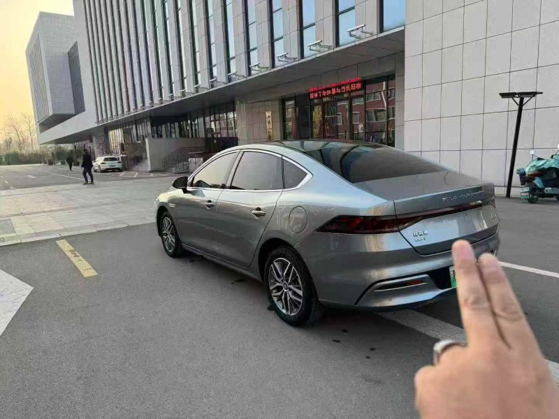 淄博23年比亚迪秦8