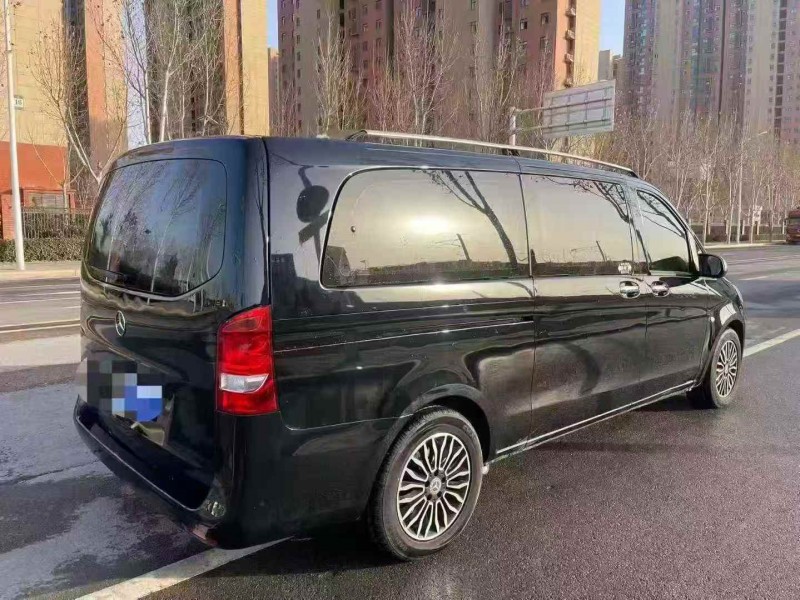 无锡17年奔驰威霆8