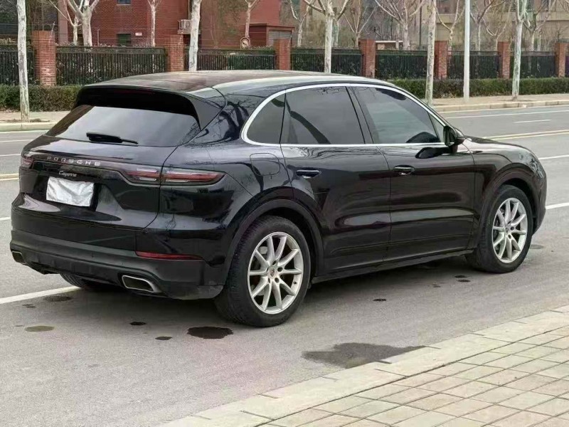 安阳20年保时捷卡宴7