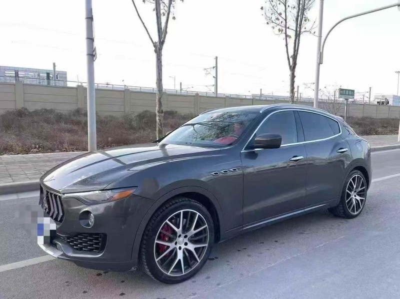 平顶山18年玛莎拉蒂Levante3