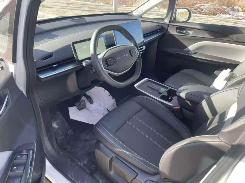 洛阳25年启辰VX64