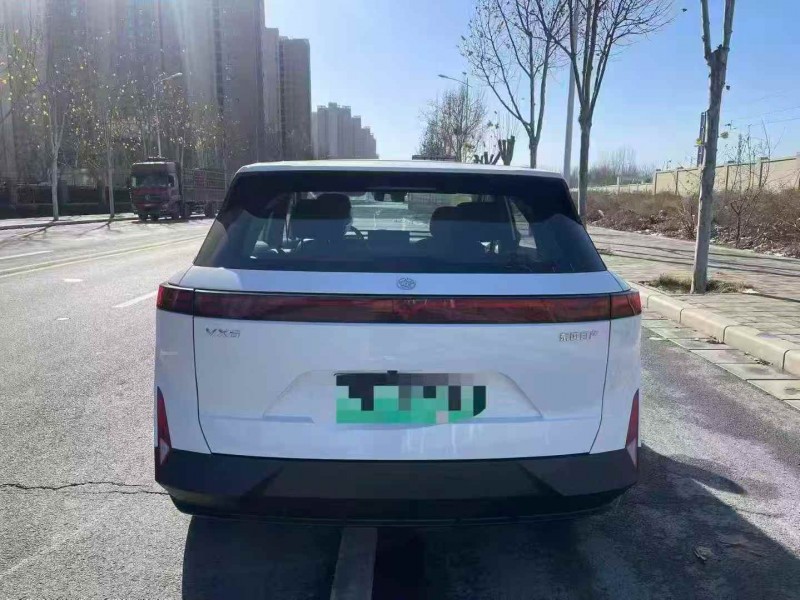 洛阳25年启辰VX69