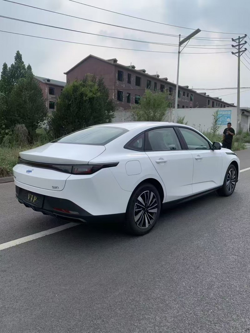 邯郸25年长安汽车欧尚6