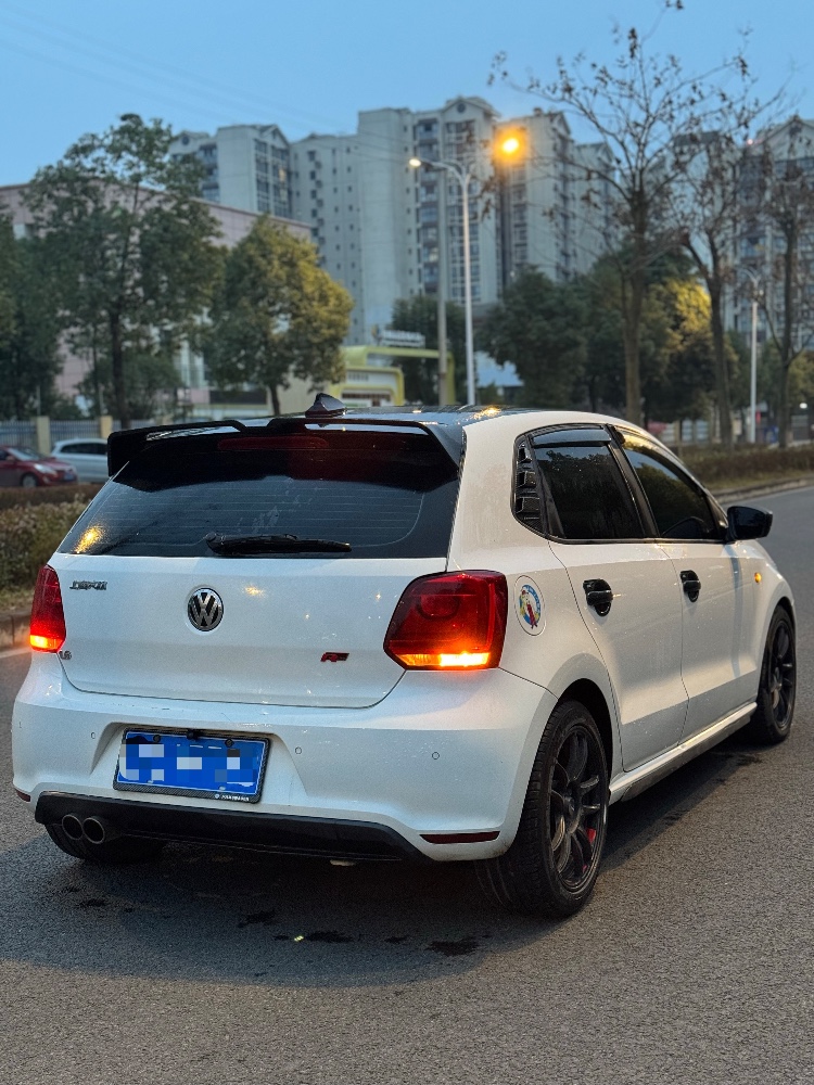 成都14年大众polo9