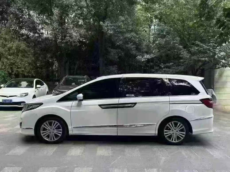 珠海18年本田艾力绅7