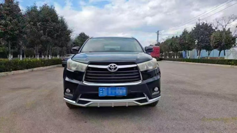 曲靖16年丰田汉兰达1