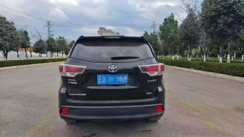 曲靖16年丰田汉兰达4