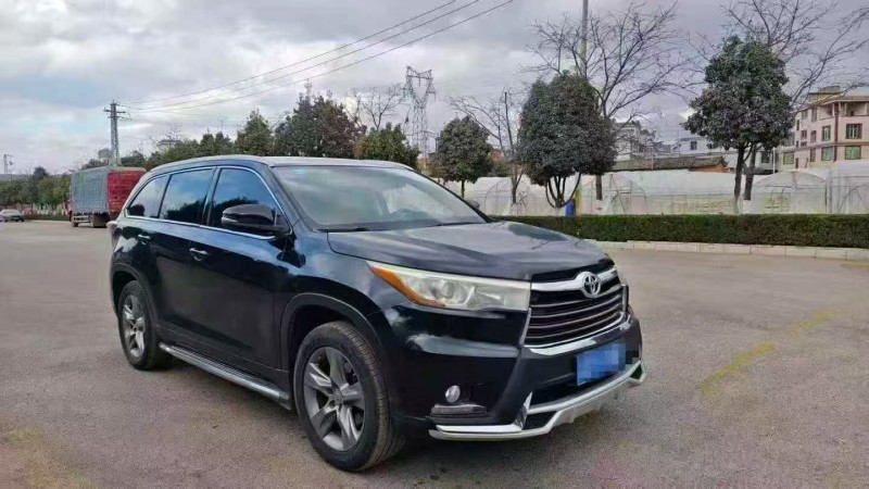 曲靖16年丰田汉兰达6