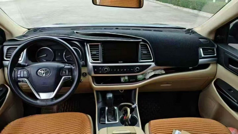 曲靖16年丰田汉兰达7