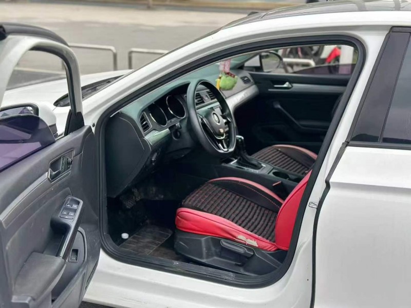 金华17年大众凌渡6