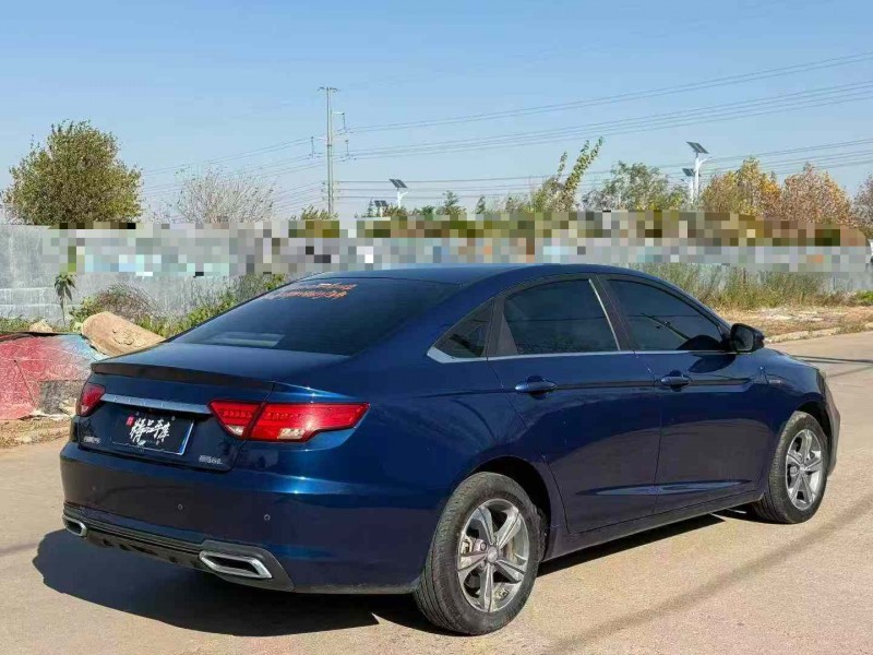 青岛19年吉利帝豪8