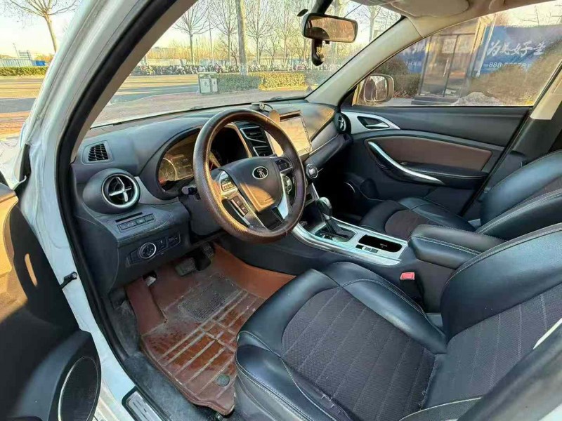 青岛17年比亚迪宋6