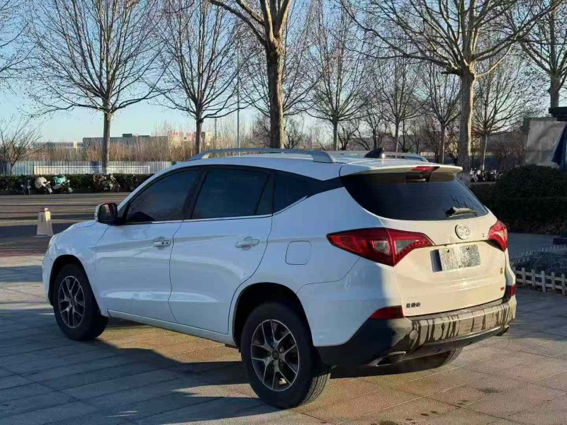 青岛17年比亚迪宋8