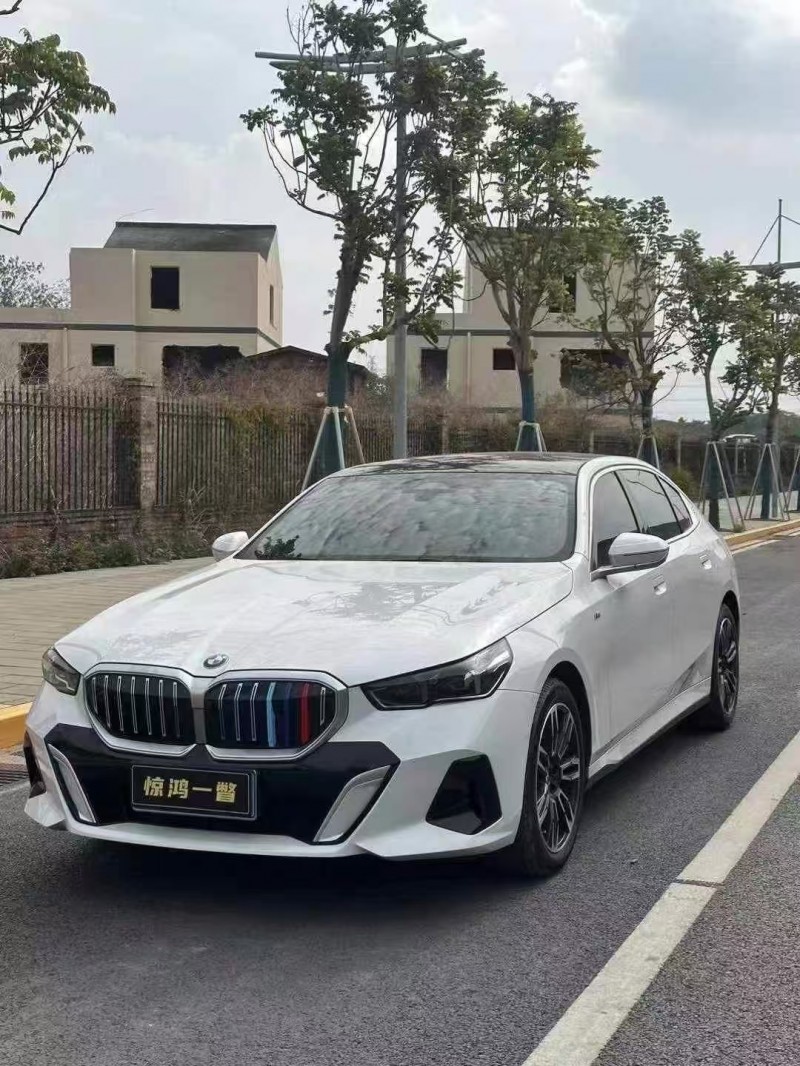 广州24年宝马5系3