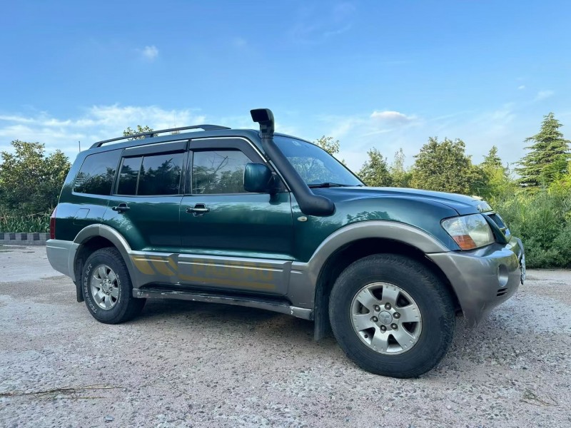 青岛07年三菱帕杰罗3