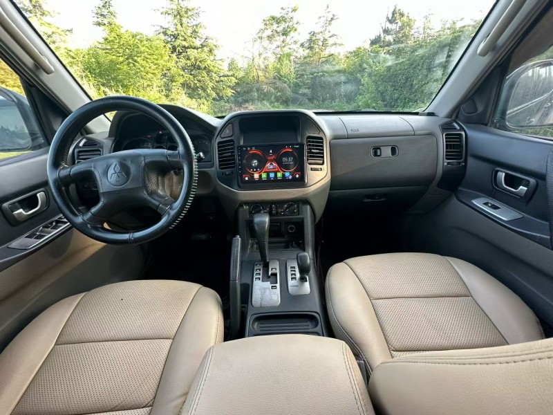 青岛07年三菱帕杰罗8