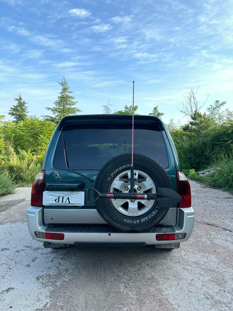 青岛07年三菱帕杰罗9