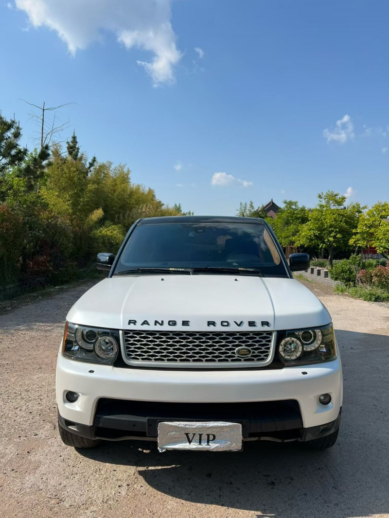 青岛10年路虎揽胜运动1