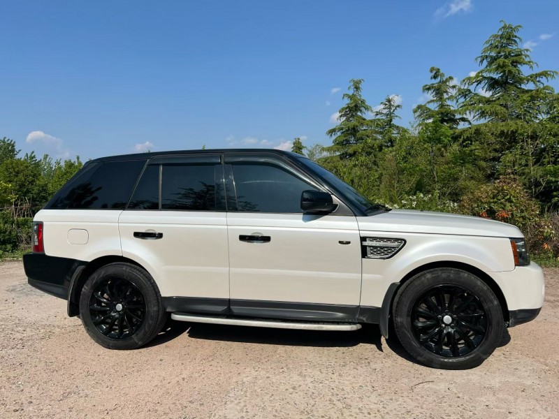 青岛10年路虎揽胜运动3