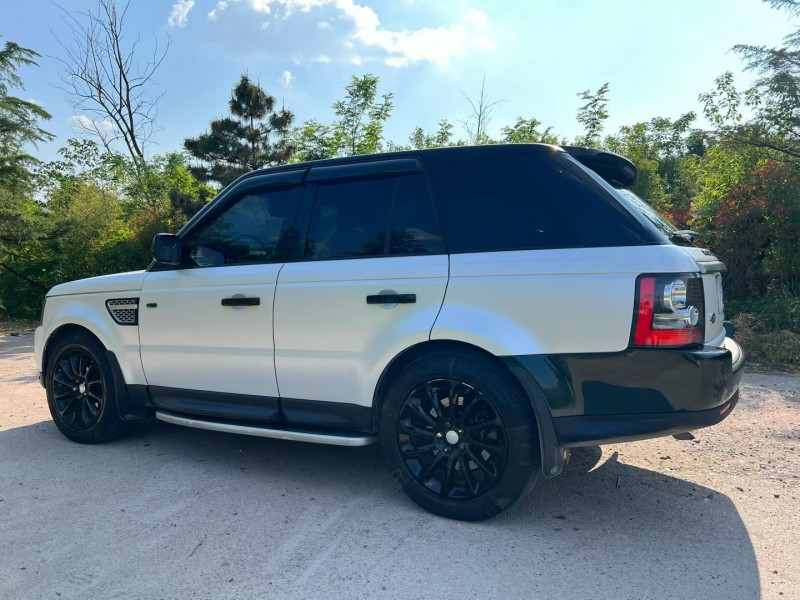 青岛10年路虎揽胜运动6